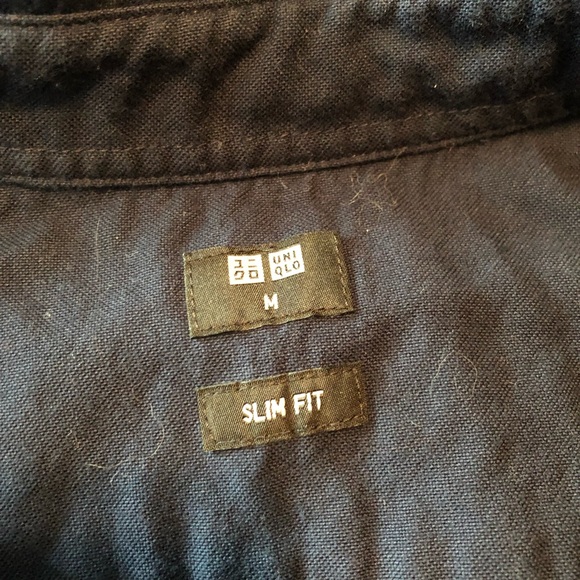 Uniqlo slim fit navy button down - Picture 2 of 10